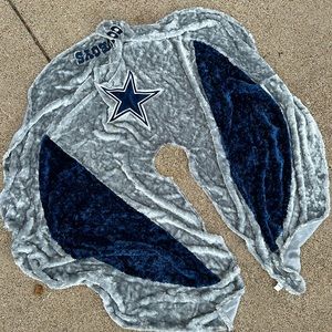 Dallas cowboys Christmas skirt with stockings